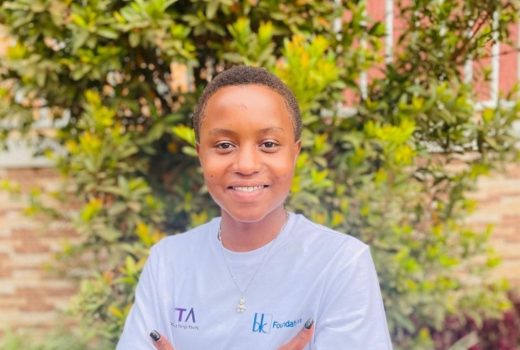 Niyubahwe Uwacu Annick.