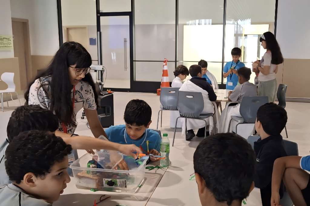 Gaurika Gautam & Vedika Gautam lead a workshop about the importance of mangroves and mangrove conservation.